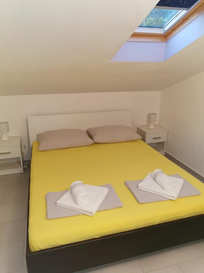 Apartman Sutalo Komarna Exterior photo
