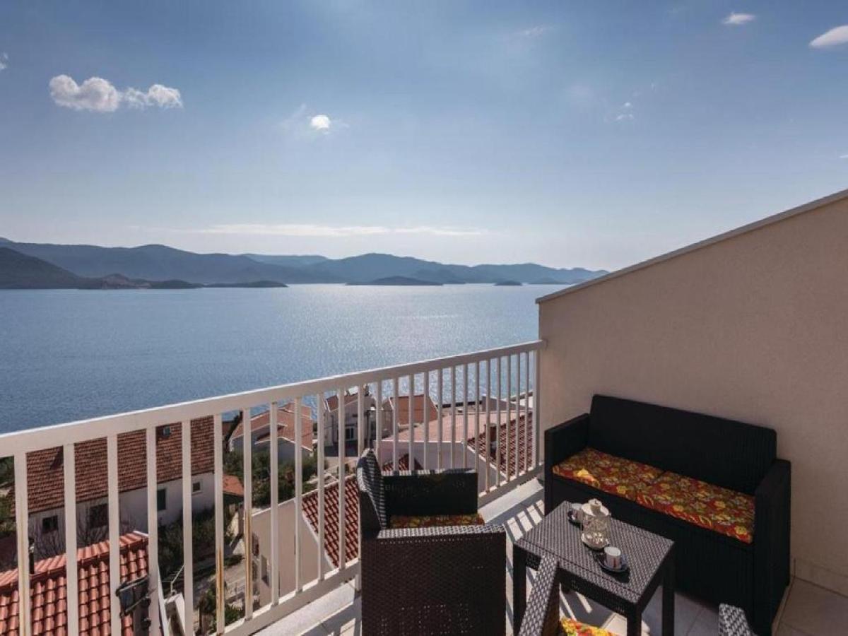 Apartman Sutalo Komarna Exterior photo