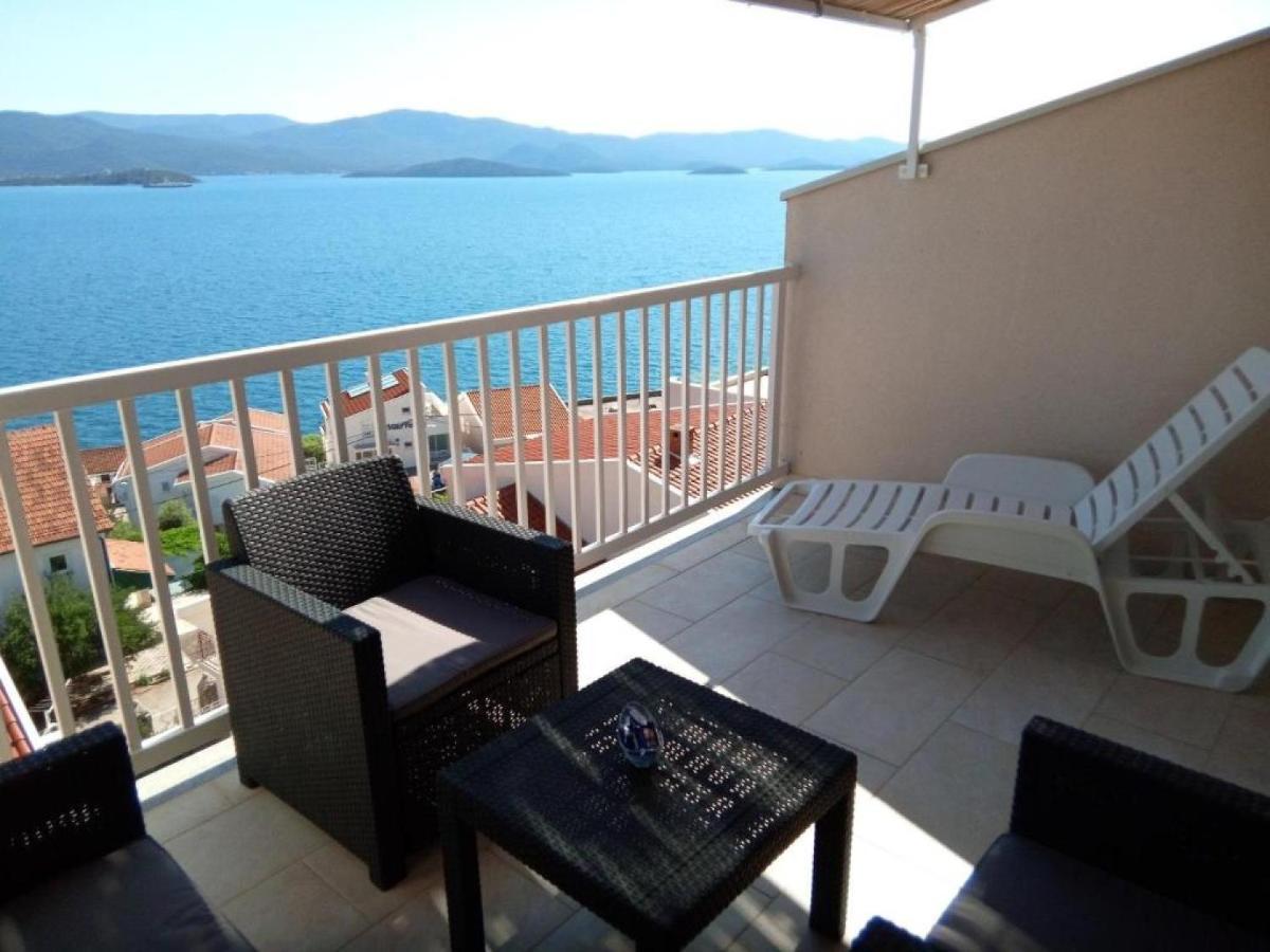 Apartman Sutalo Komarna Exterior photo